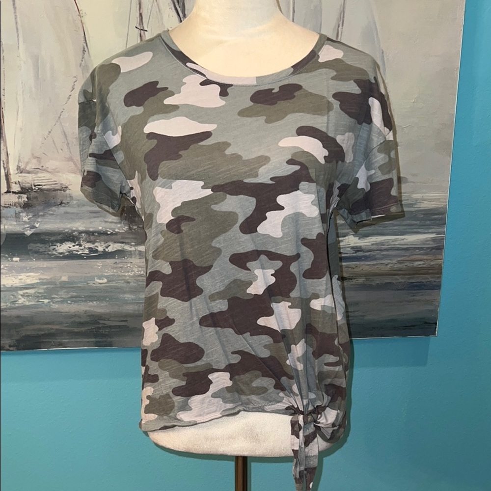 Lucky Brand Camouflage T-Shirt with Tie, Medium
